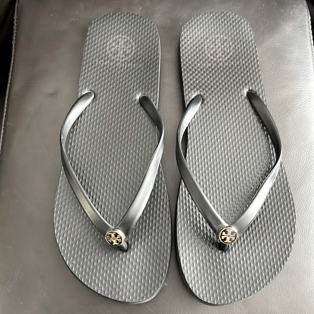 Tory Burch Rubber Flip Flops size = 8.5/9.0